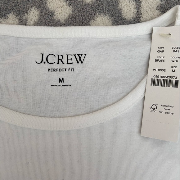NWT JCREW WHITE PERFECT FIT TEE SIZE MEDIUM - Picture 3 of 8